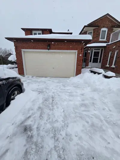 2 Irish Moss Court Upper, Vaughan, On L4l 3w8