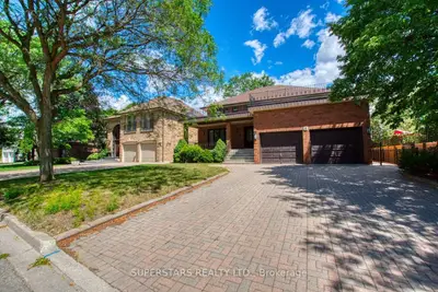Lower Level in Vaughan