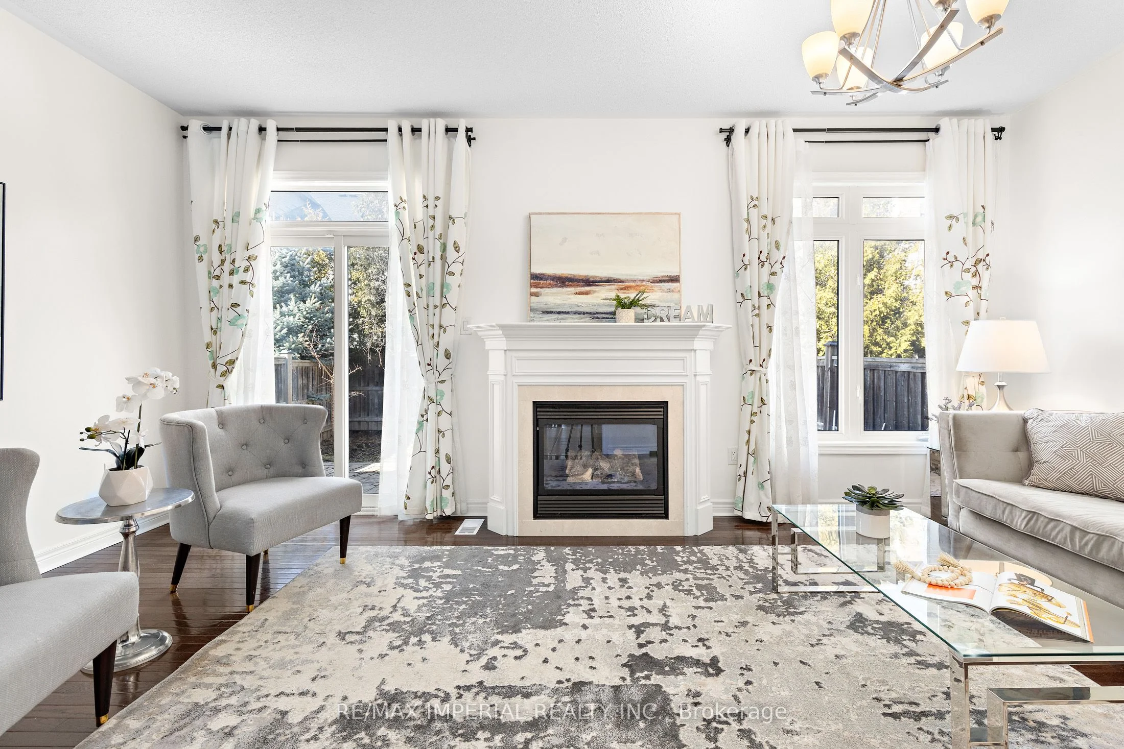 Att/Row/Townhouse in Vaughan