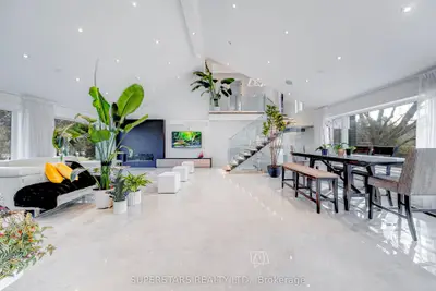 Detached in King