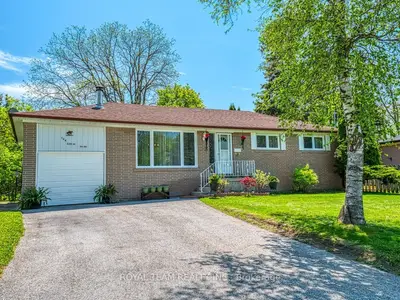 104 Lewis Drive, Newmarket, On L3y 1r7