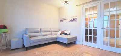 Condo Apartment in Markham