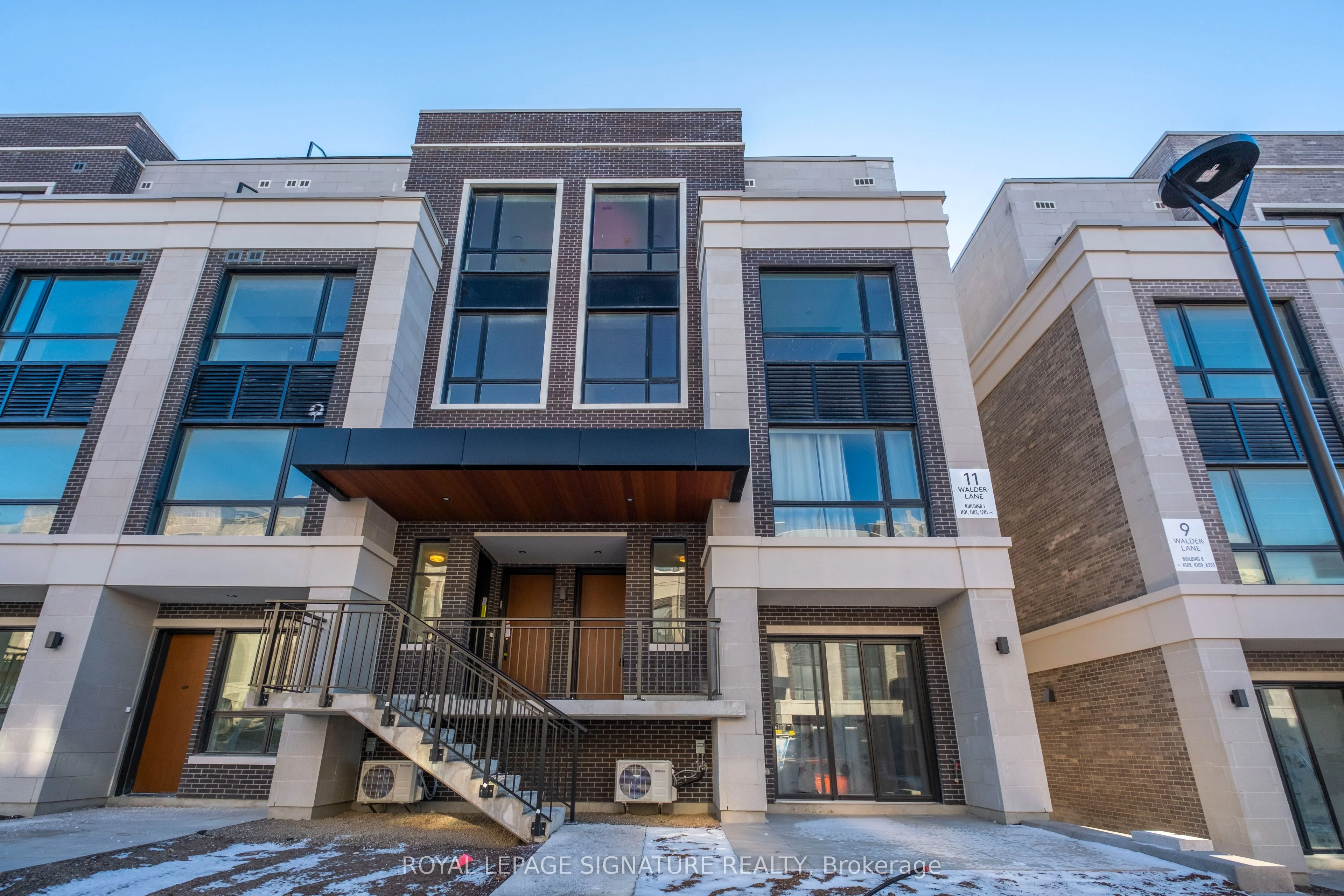 Condo Townhouse in Richmond Hill
