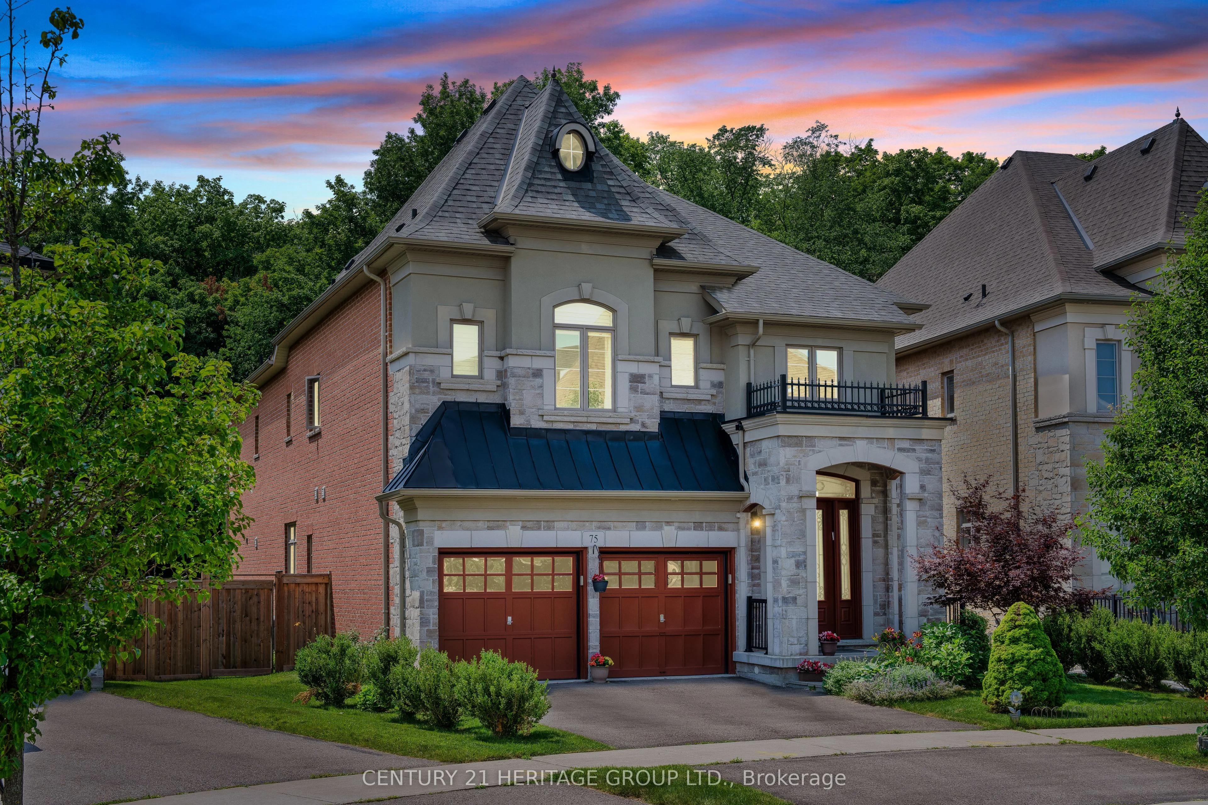 Detached in Aurora