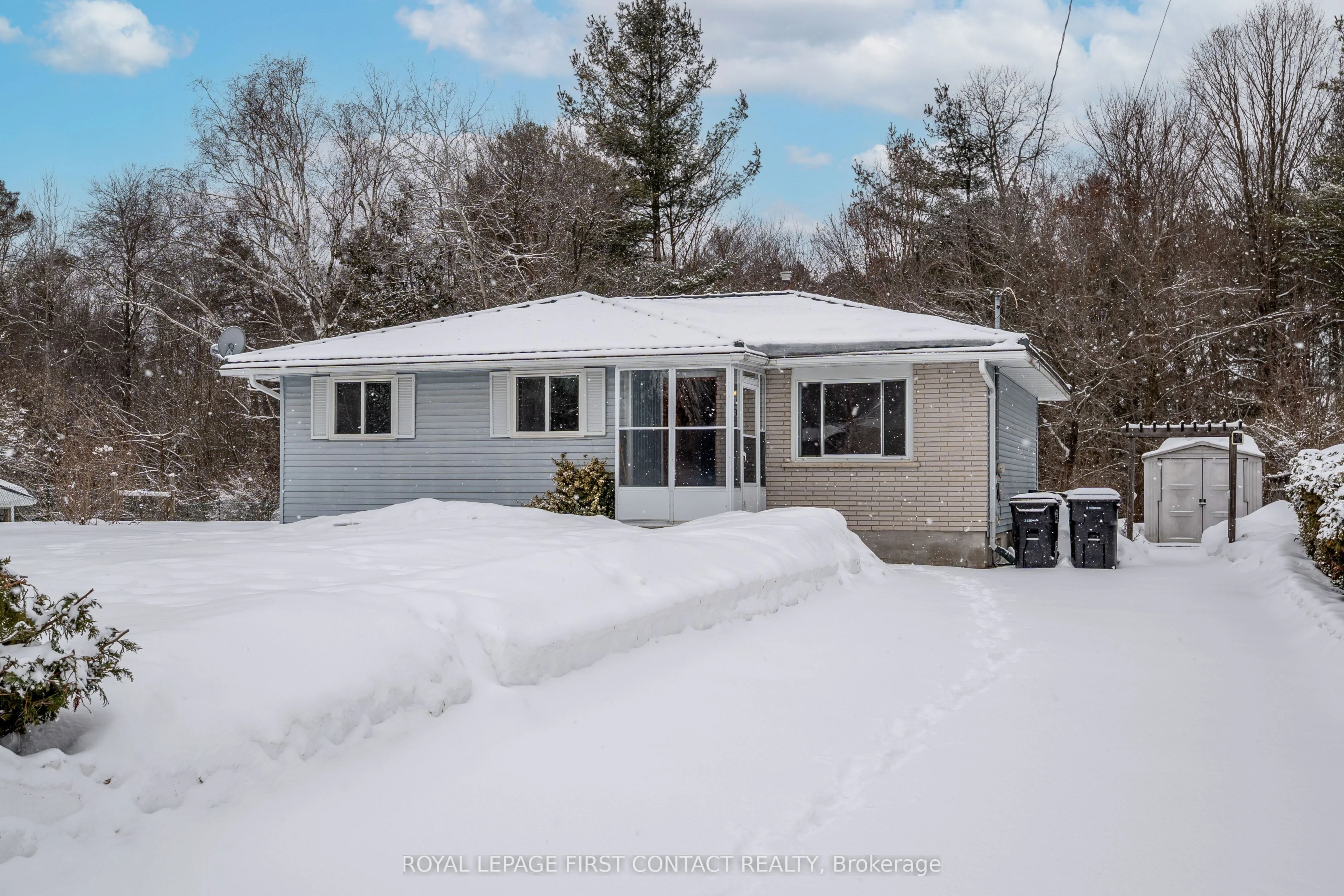 Detached in Essa