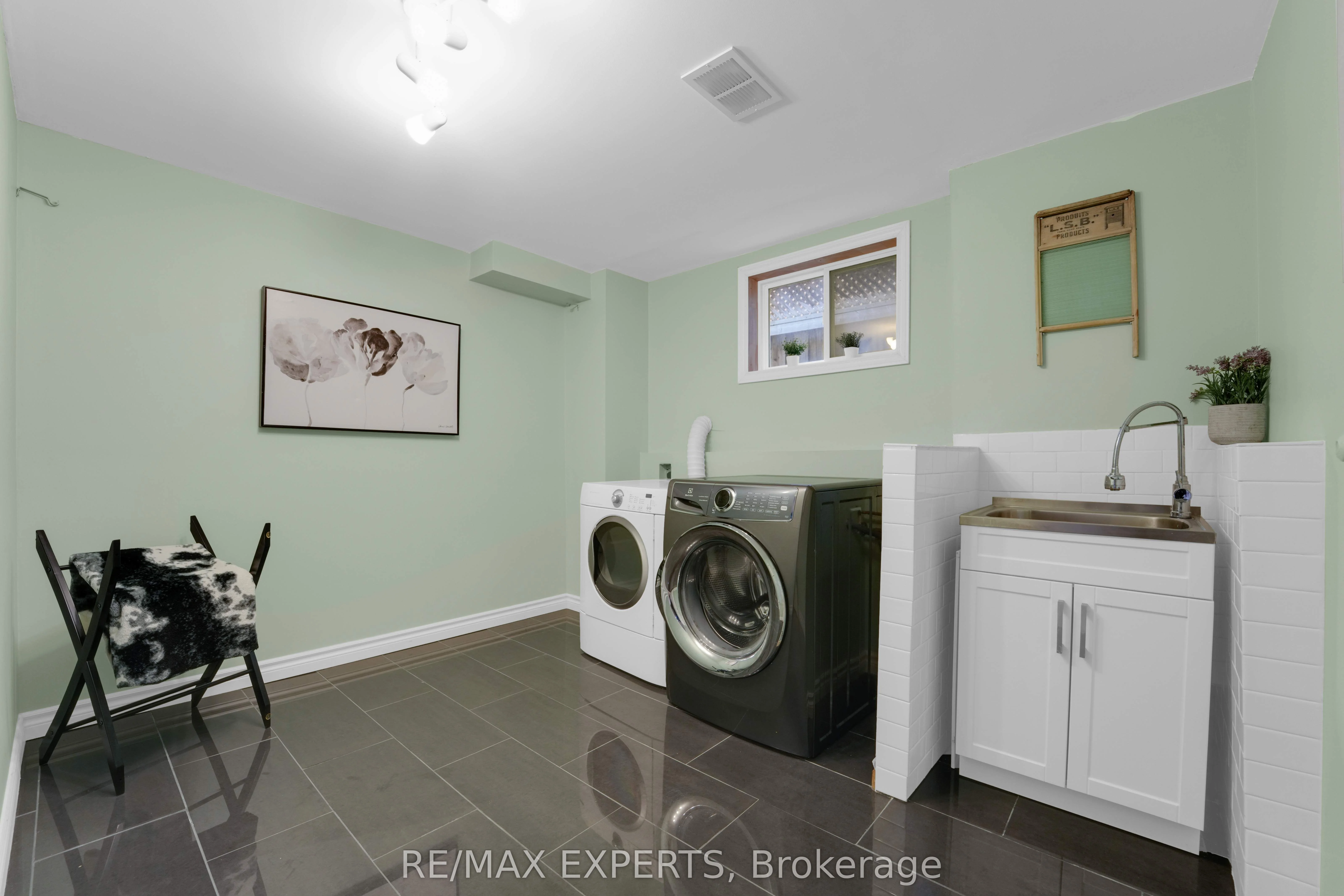 19 Falvo Street, Vaughan, ON L6A 4A6