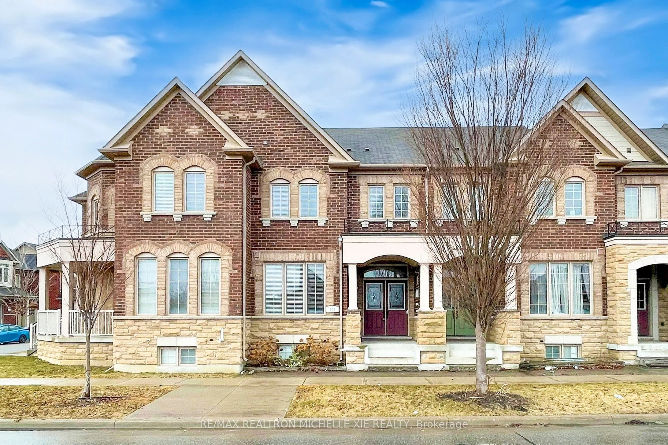 Att/Row/Townhouse in Markham