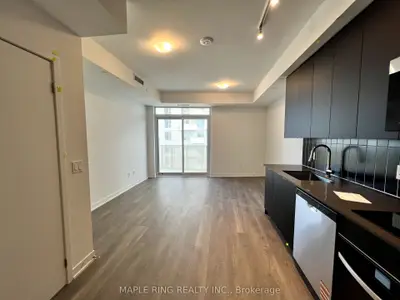 Condo Apartment in Vaughan