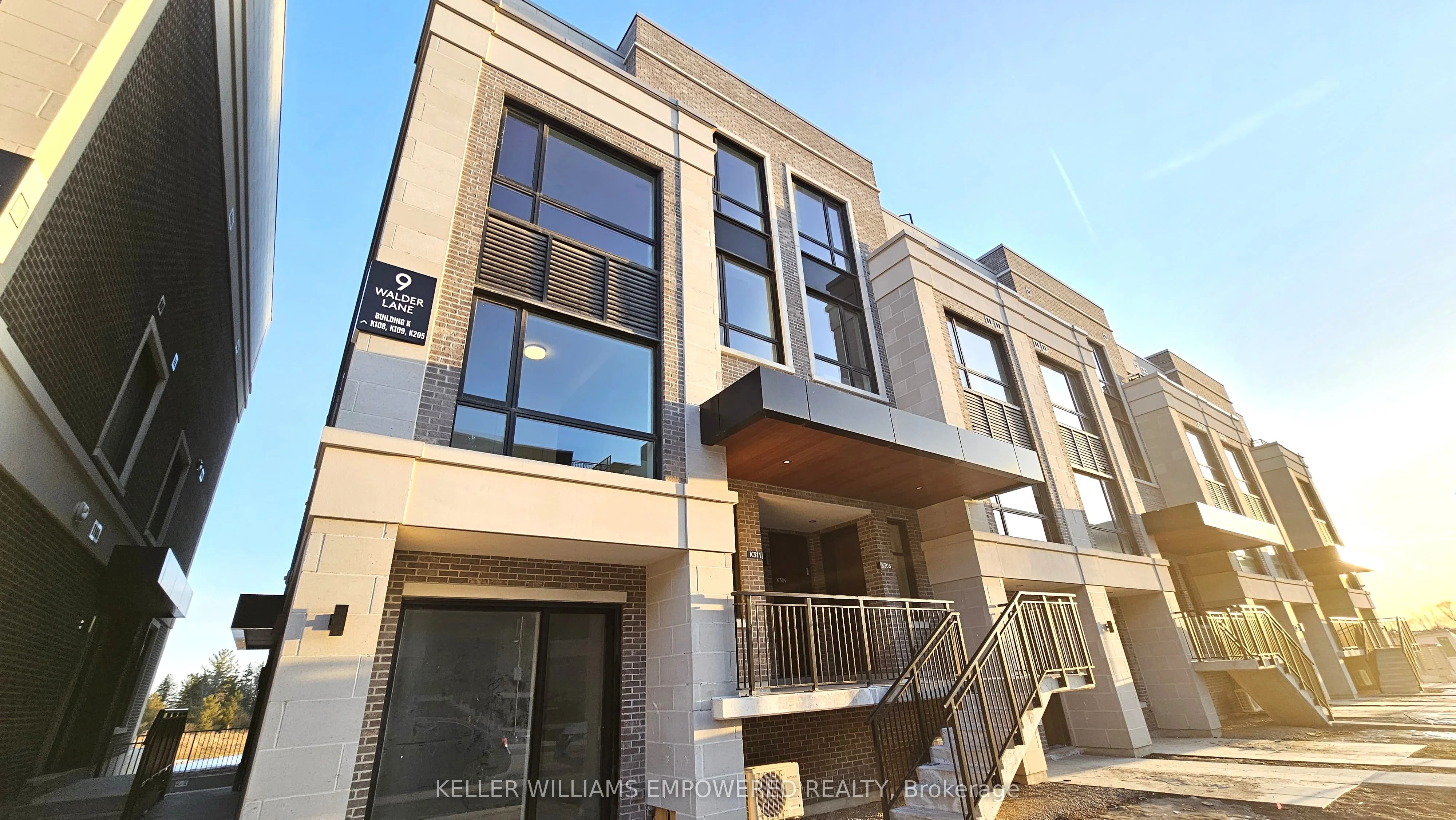 Condo Townhouse in Richmond Hill