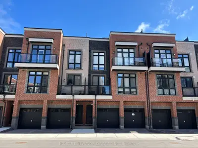 12868 Yonge Street 3, Richmond Hill, On L4e 1j4