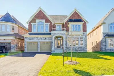 30 Brown Court, Newmarket, On L3y 0c7