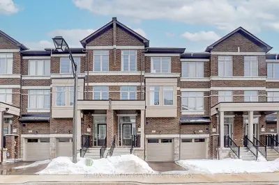 Att/Row/Townhouse in Markham