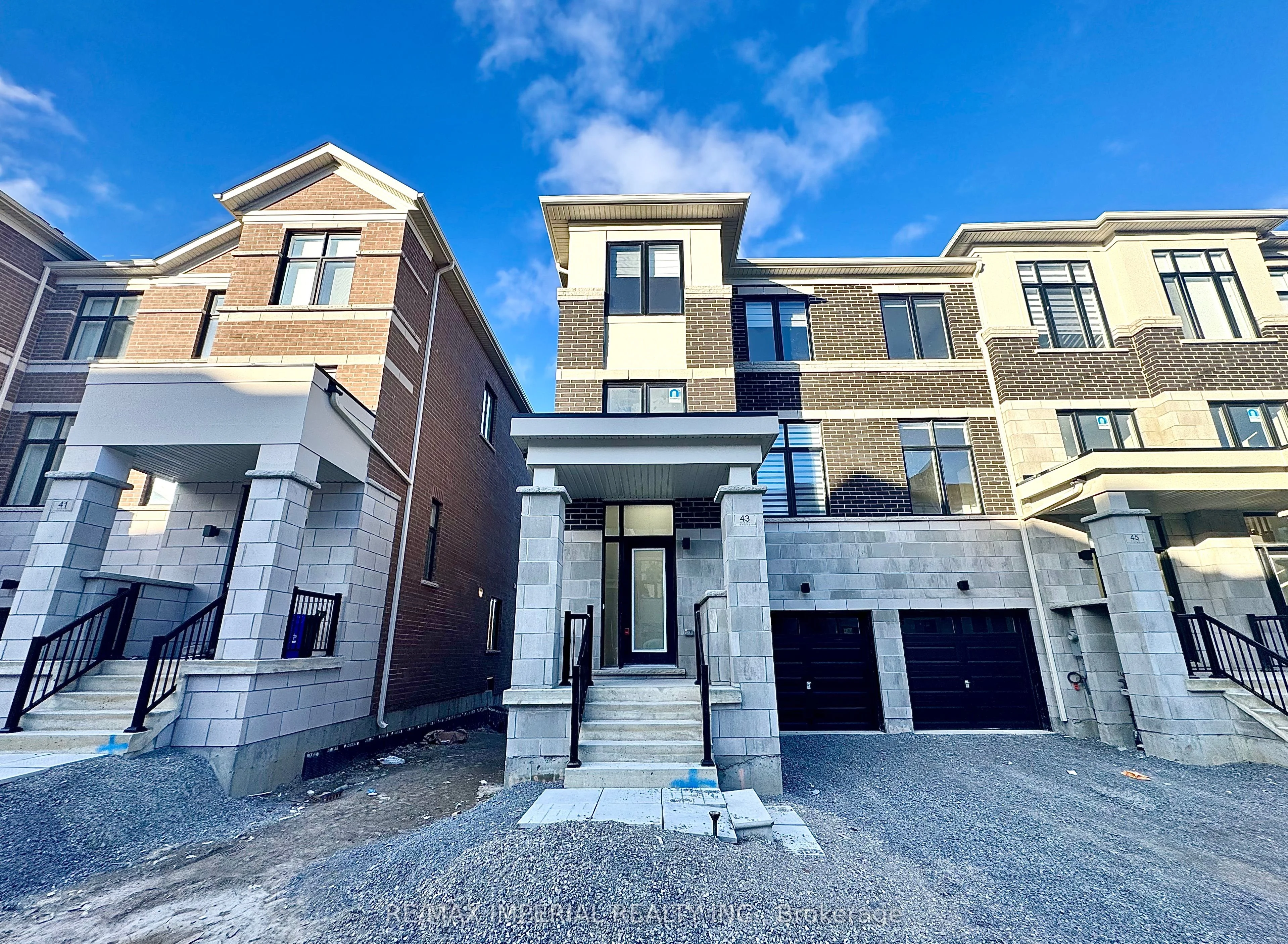 43 Millman Lane, Richmond Hill, On L4s 0p8