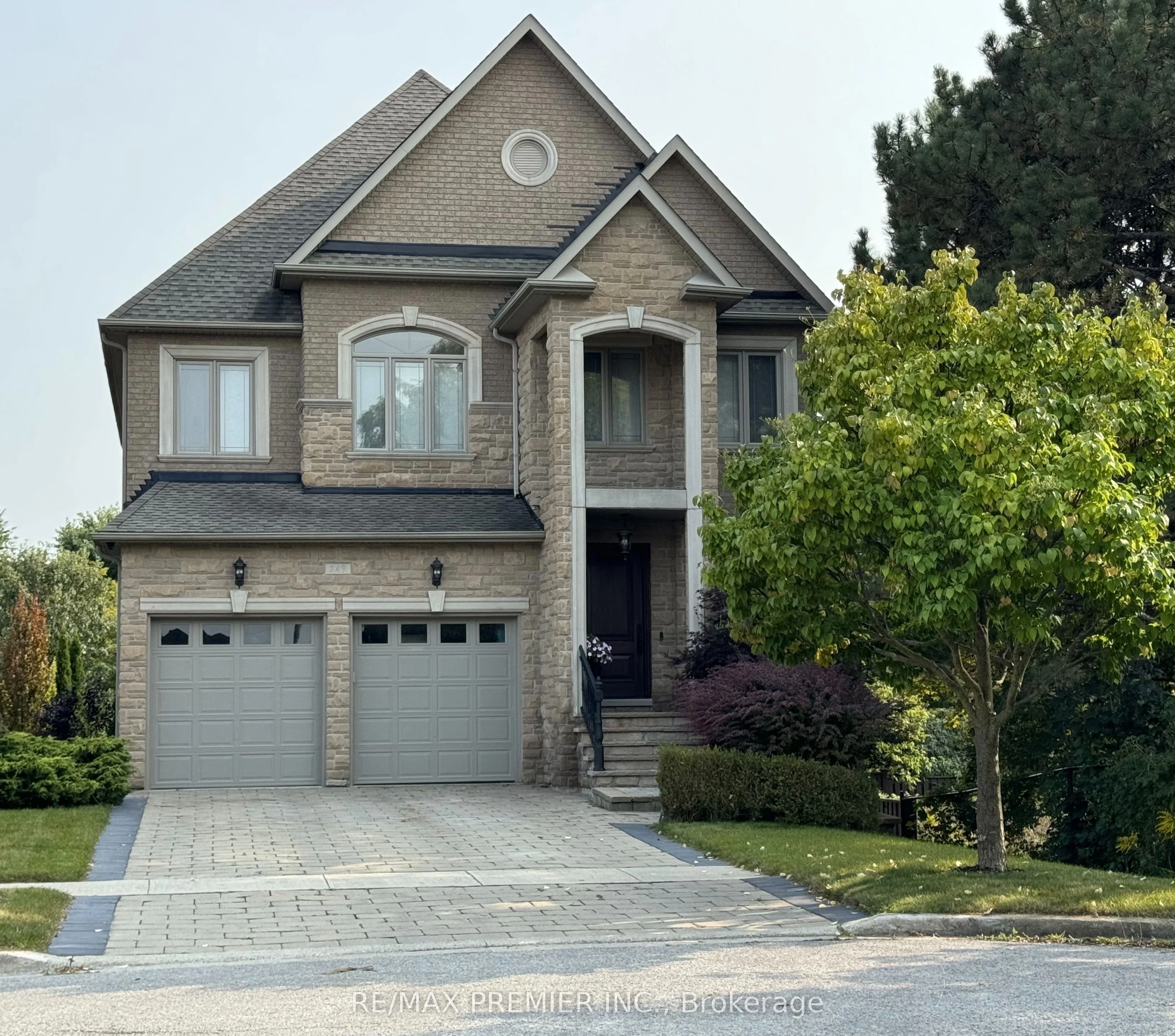 249 Ashton Drive, Vaughan, ON L6A 3W9