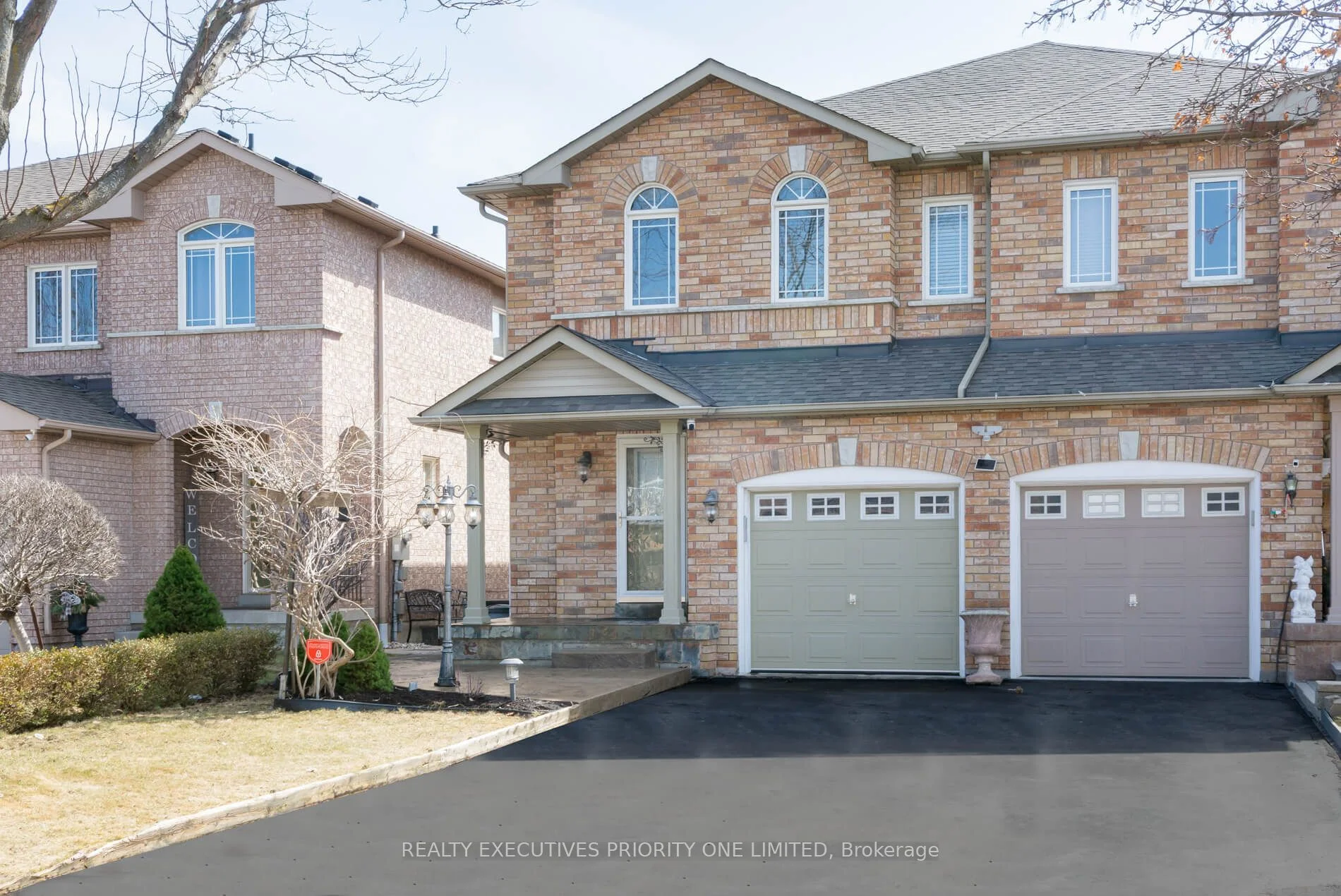 Semi-Detached in Vaughan