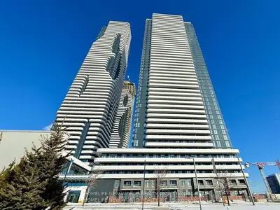 Condo Apartment in Vaughan