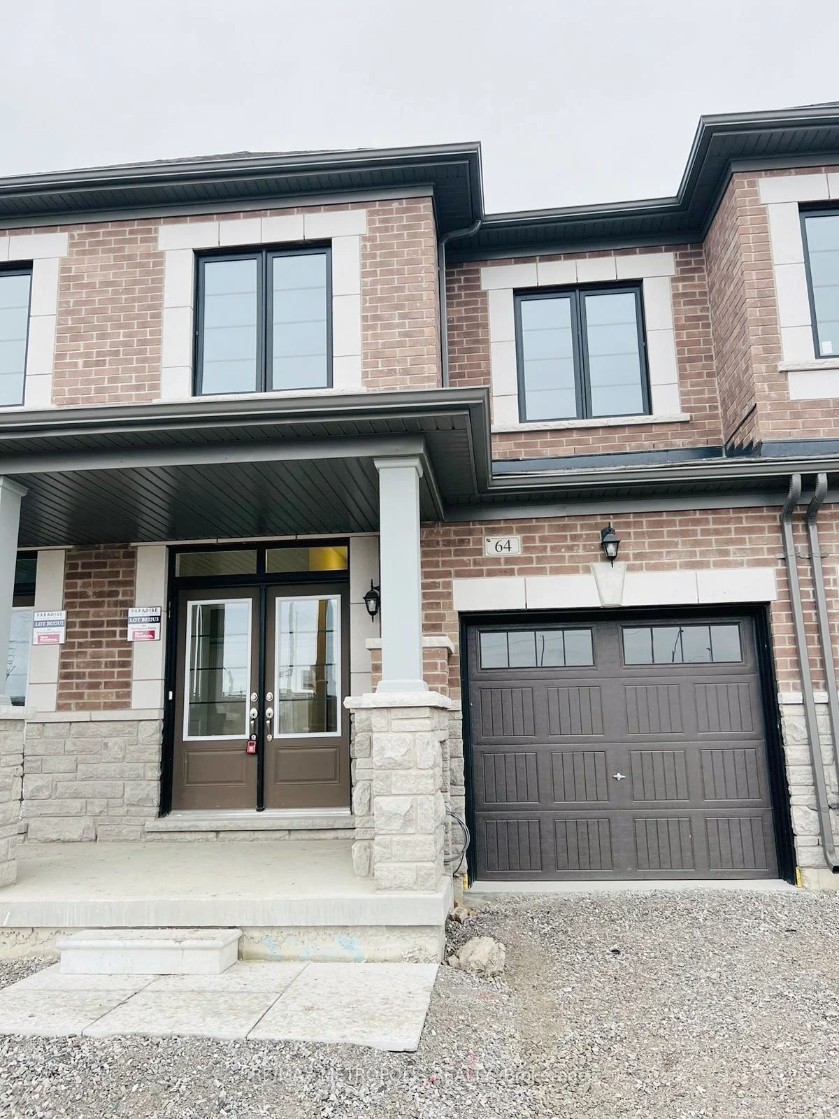 Att/Row/Townhouse in Vaughan