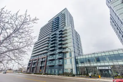 Condo Apartment in Vaughan
