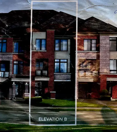 Att/Row/Townhouse in Newmarket
