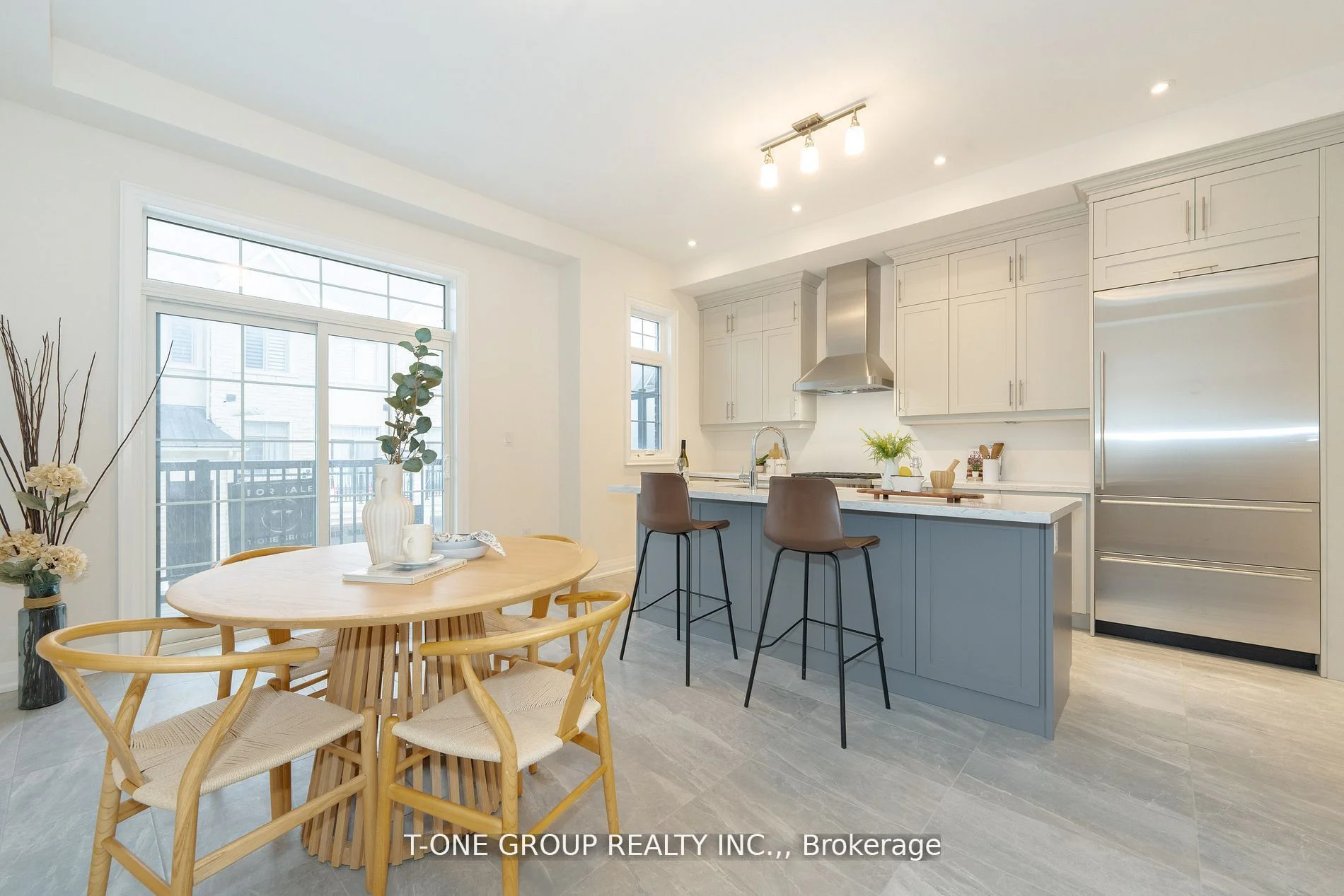 Att/Row/Townhouse in Markham