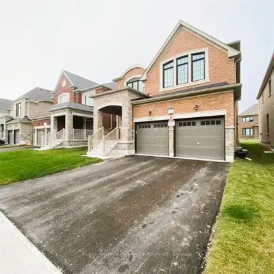 Detached in Bradford West Gwillimbury