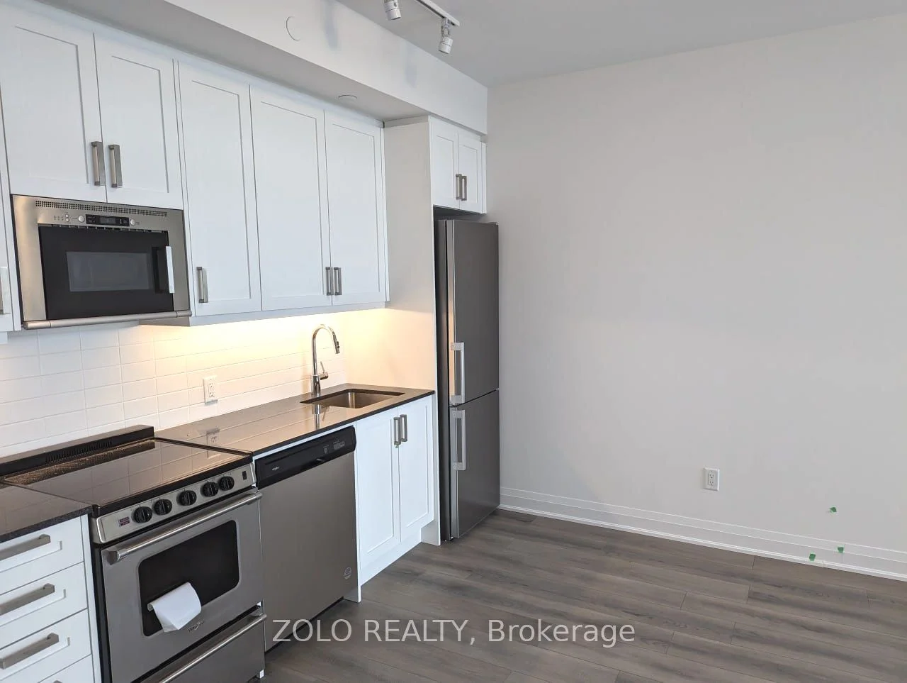 Condo Apartment in Vaughan