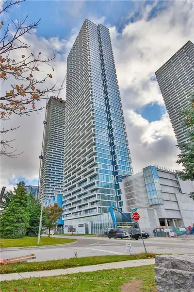 Condo Apartment in Vaughan