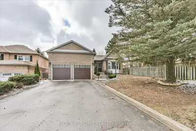 Detached in Aurora