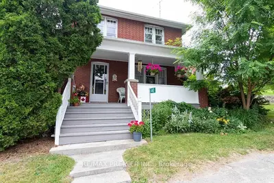 Detached in King