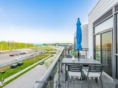 Condo Apartment in Innisfil
