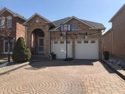 Detached in Vaughan