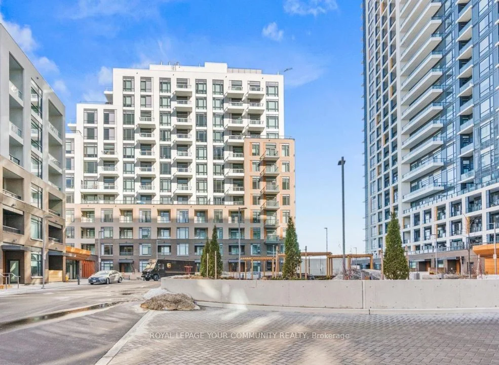 Condo Apartment in Vaughan