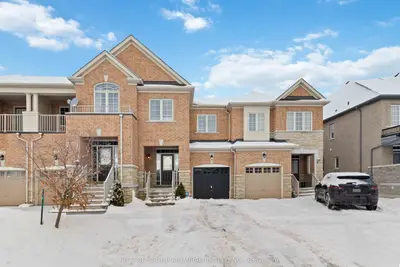 18 Paper Mills Crescent, Richmond Hill, On L4e 3n9