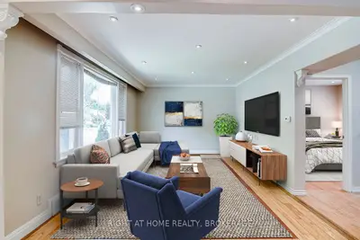Detached in Richmond Hill