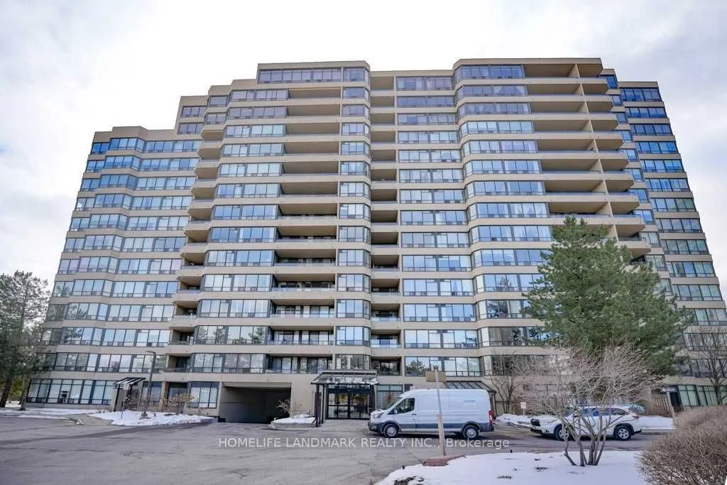 Condo Apartment in Richmond Hill