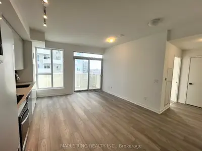 Condo Apartment in Vaughan
