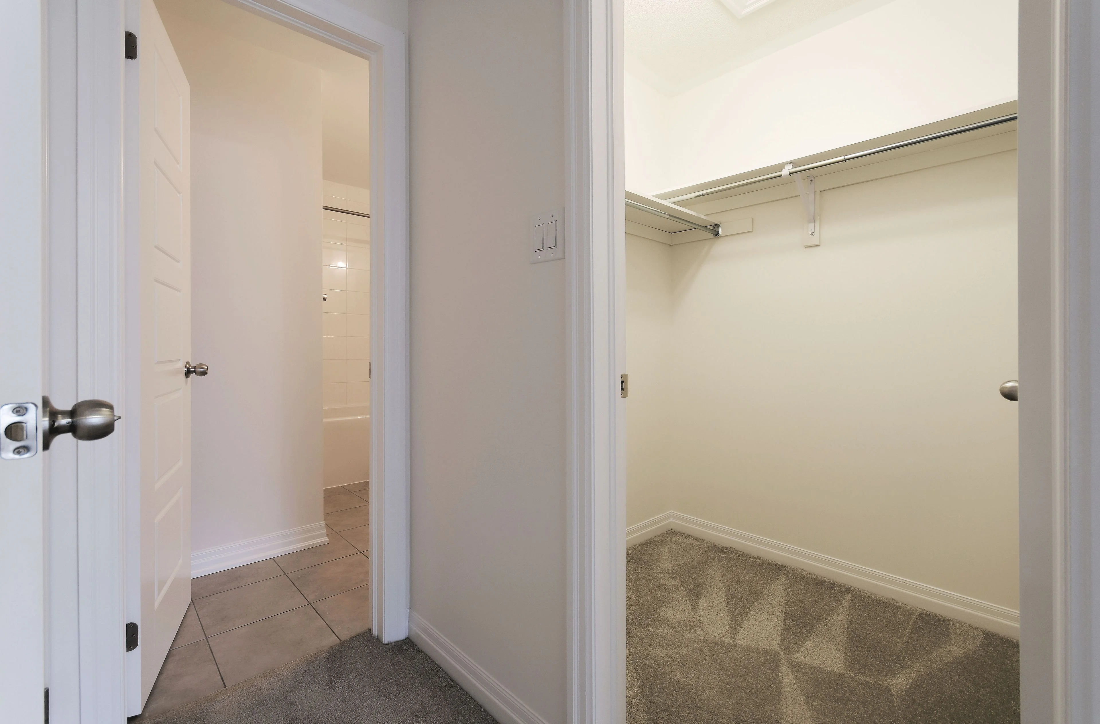 Att/Row/Townhouse in Newmarket