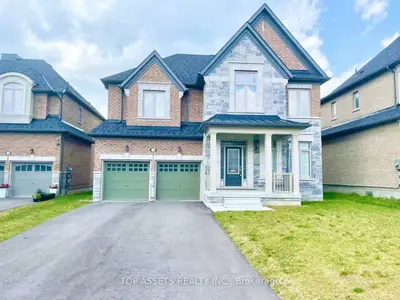 76 Mitchell Place, Newmarket, On L3y 0c7