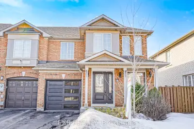 17 Waterton Crescent, Richmond Hill, On L4b 4l7