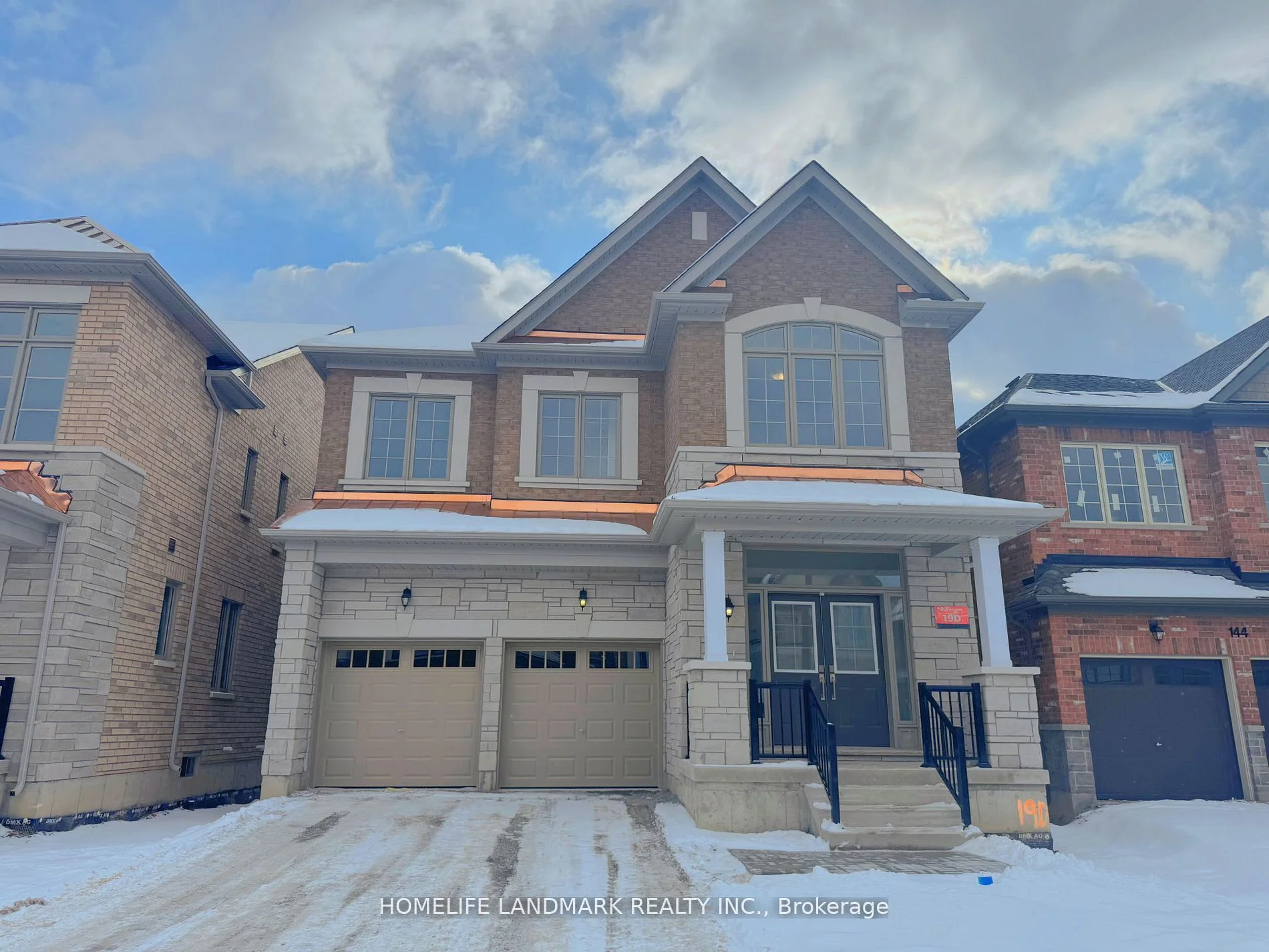 Detached in East Gwillimbury