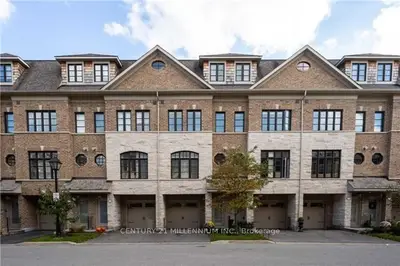 Att/Row/Townhouse in Vaughan
