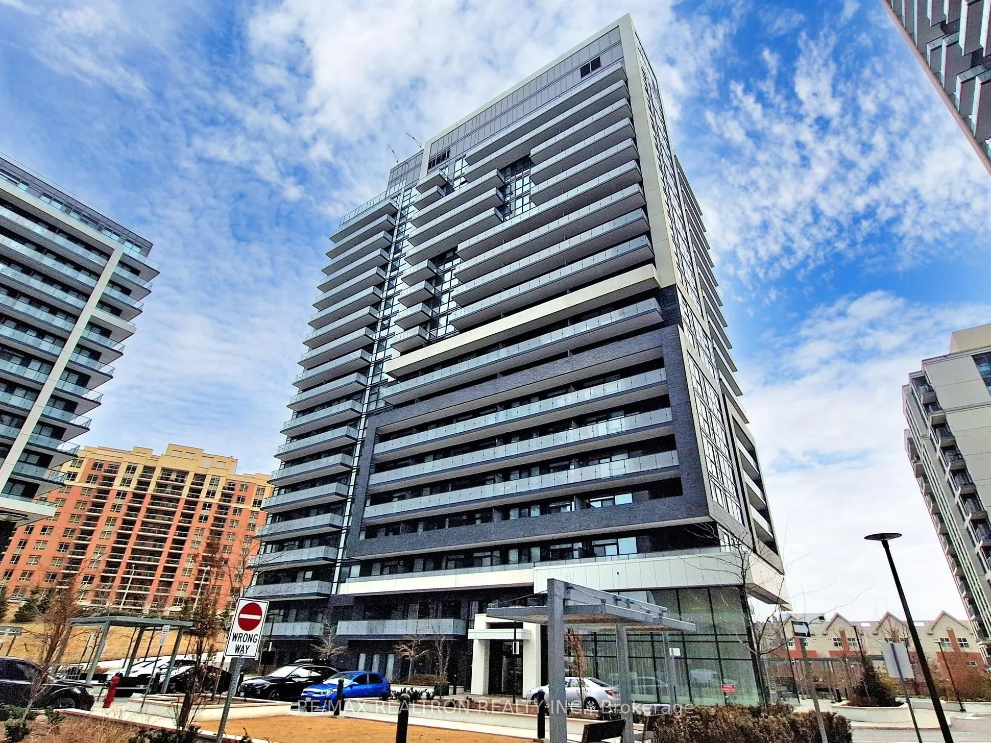 Condo Apartment in Richmond Hill