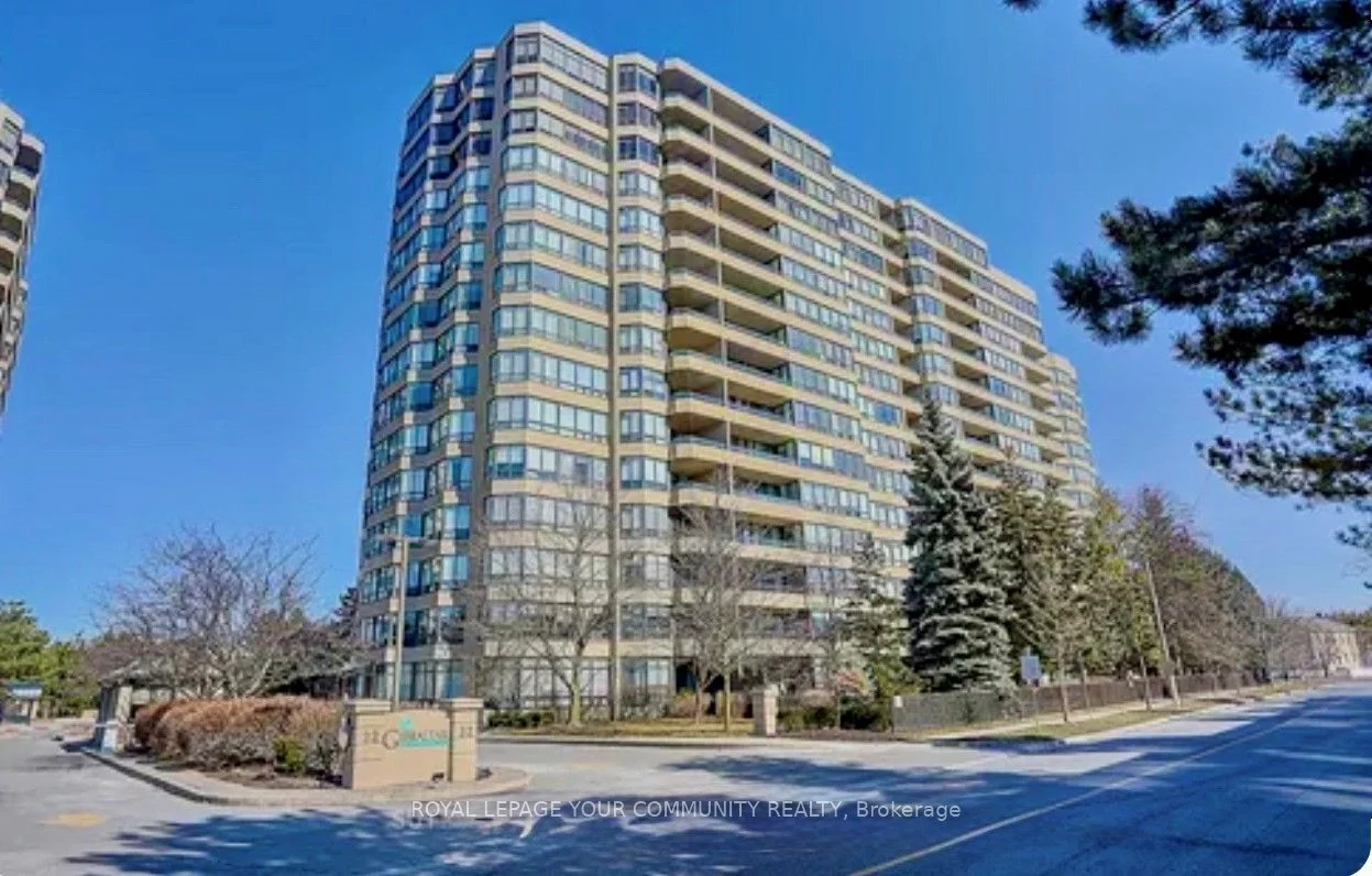32 Clarissa Drive 428, Richmond Hill, On L4c 9r7