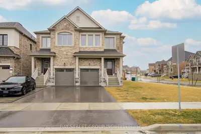 23 Tremoy Road, East Gwillimbury, On L9n 0t2