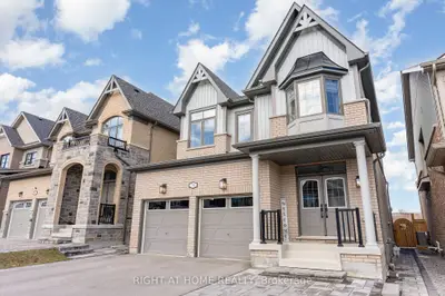 Detached in East Gwillimbury