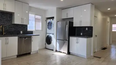 235 Penn Avenue, Newmarket, On L3y 2s4
