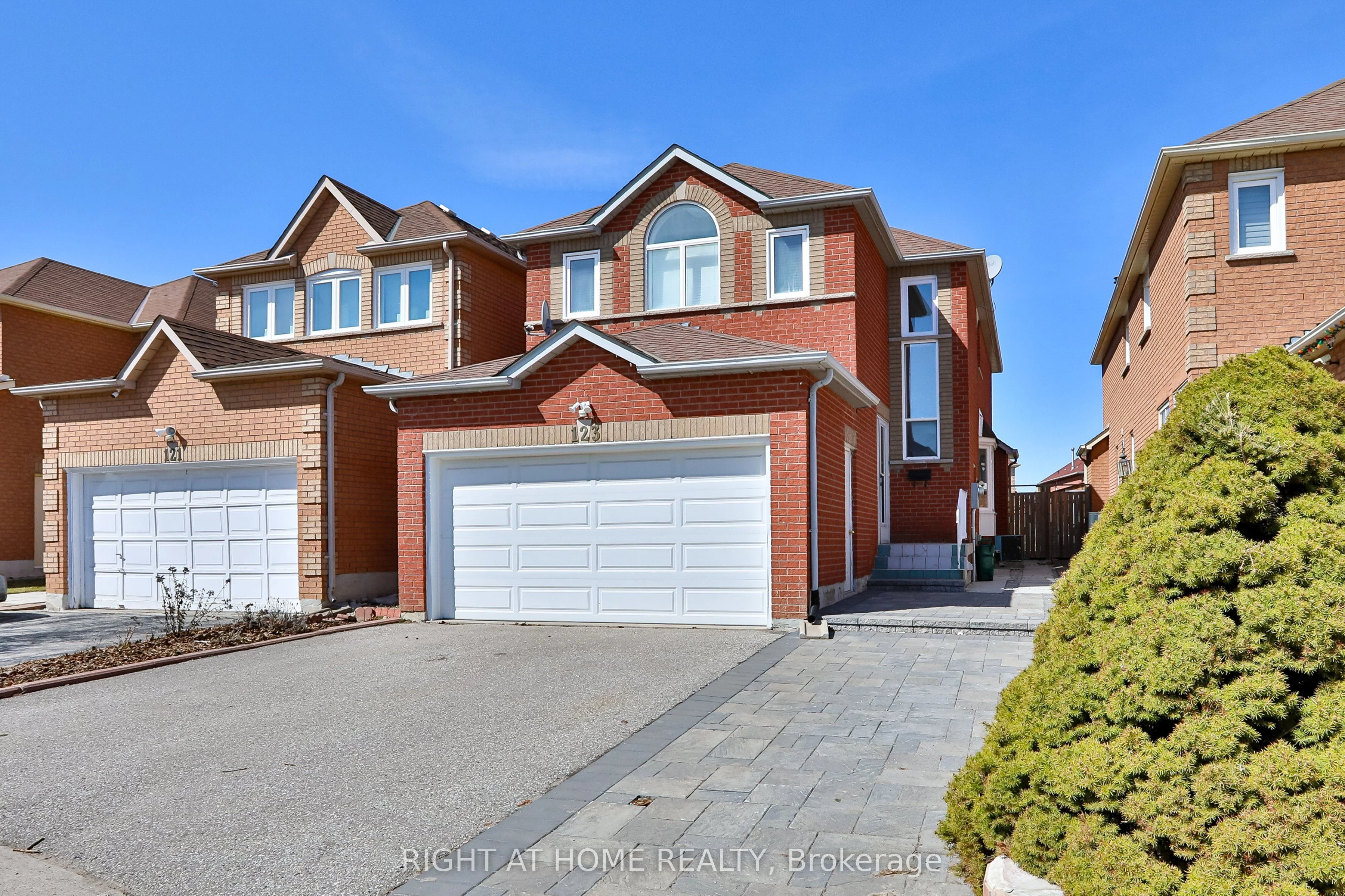 Detached in Markham