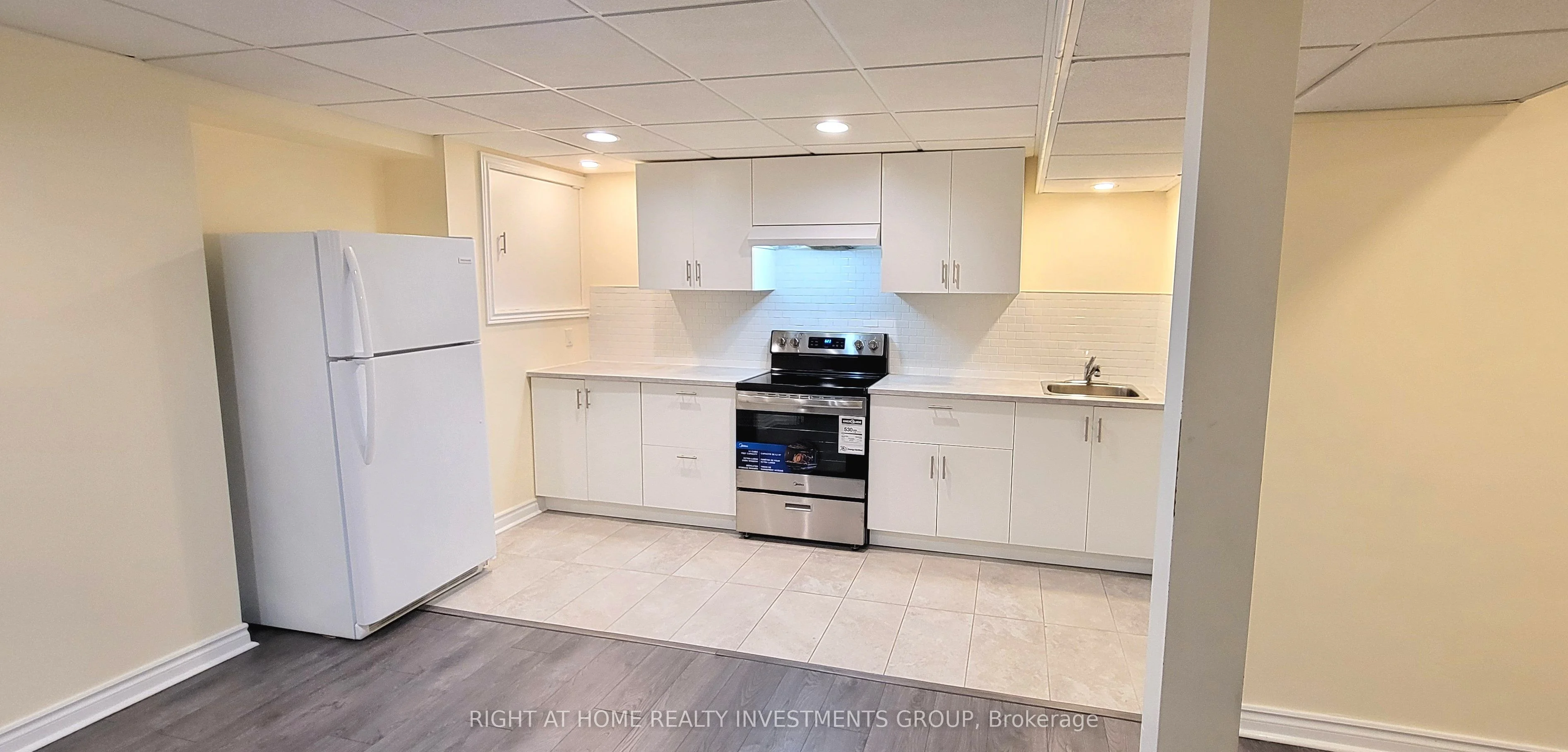 62 Greenbelt Crescent, Richmond Hill, On L4c 5r8