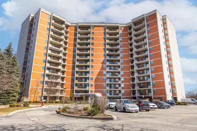 Condo Apartment in Markham