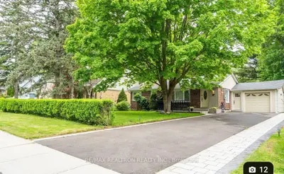 Detached in Newmarket